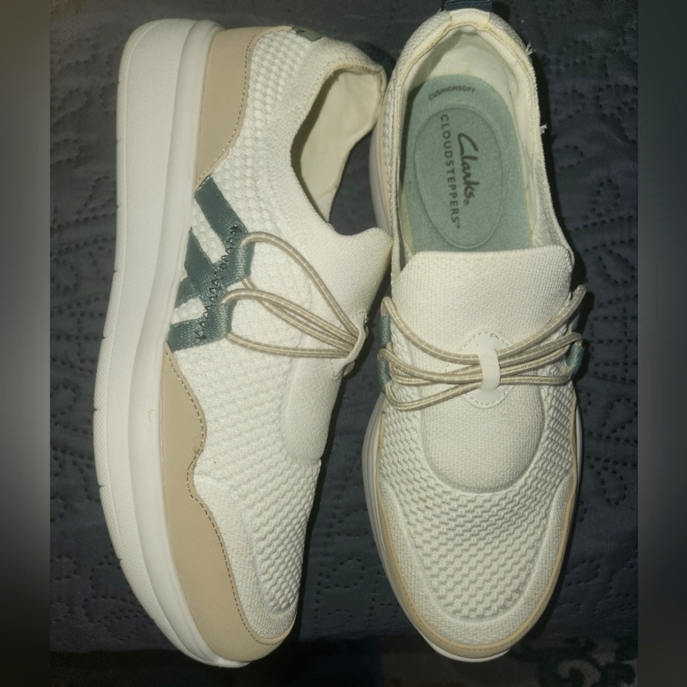 CLARKS brand  Cloudsteppers slip on. Womens Size 8.5. Worn once.